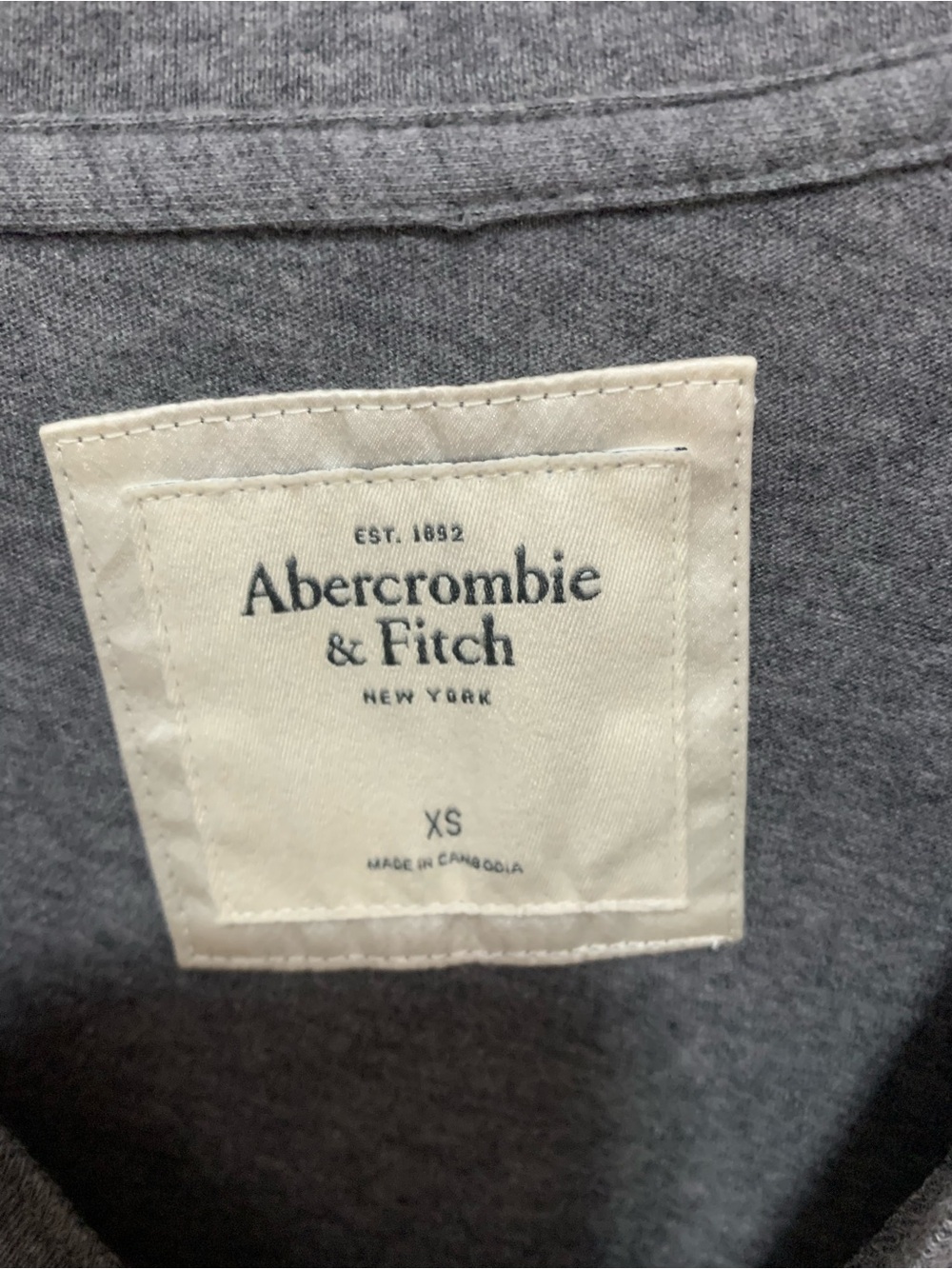 Abercrombie & Fitch Gray Crewneck Tee with Signature Label - Picture 4 of 4